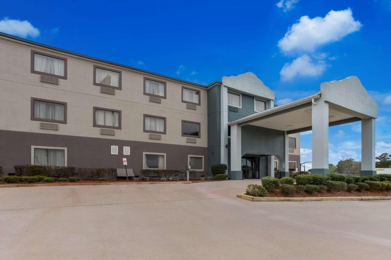 Quality Inn & Suites Pearl-Jackson Екстериор снимка