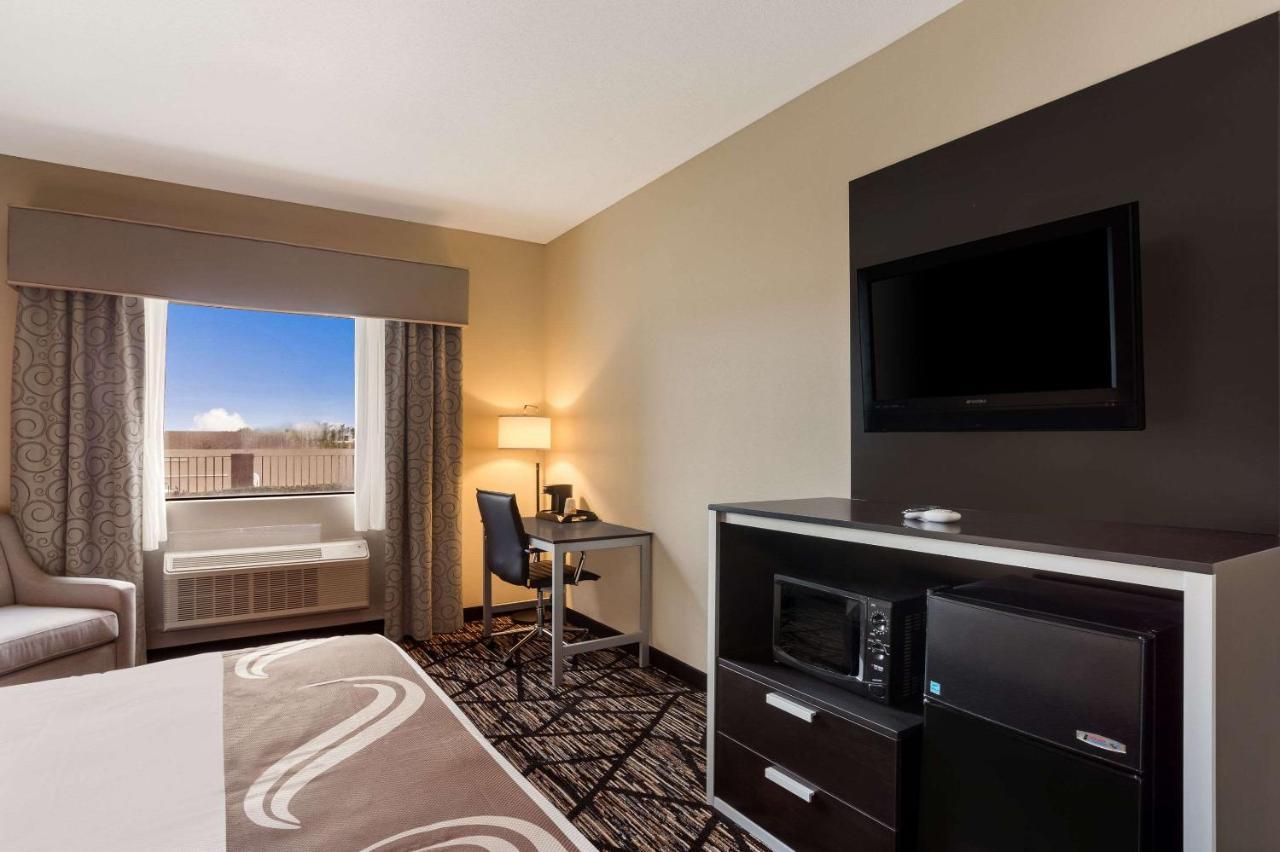 Quality Inn & Suites Pearl-Jackson Екстериор снимка