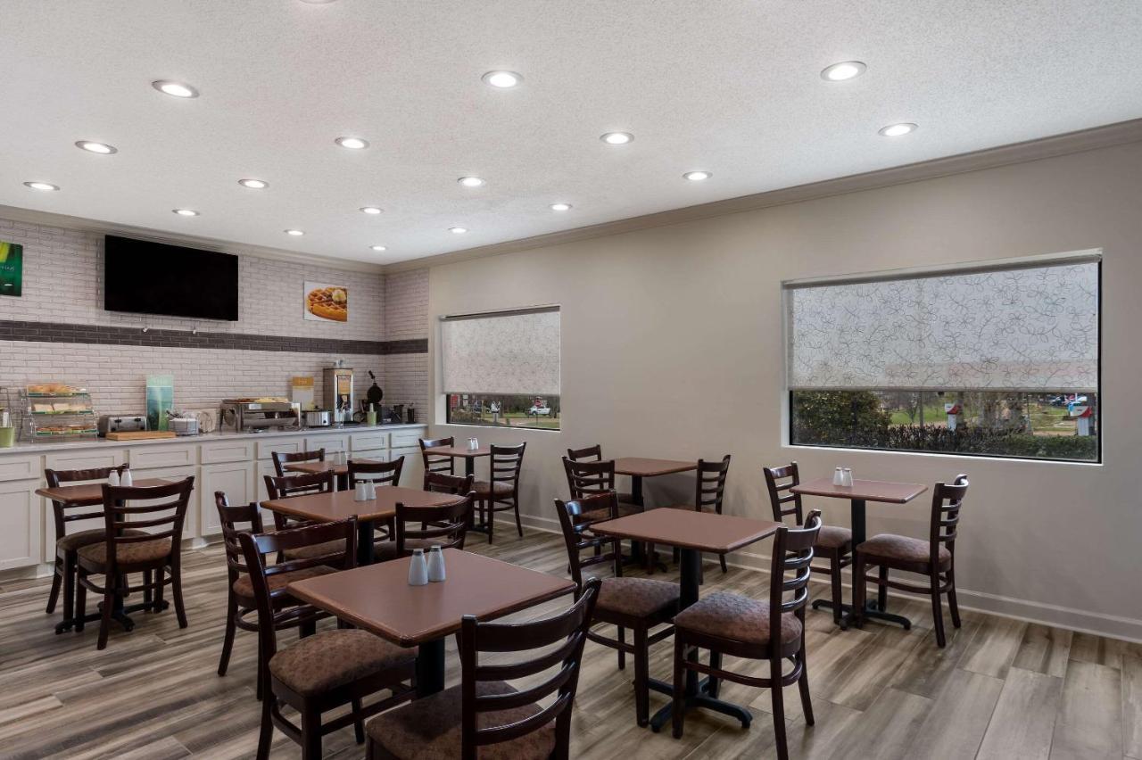 Quality Inn & Suites Pearl-Jackson Екстериор снимка