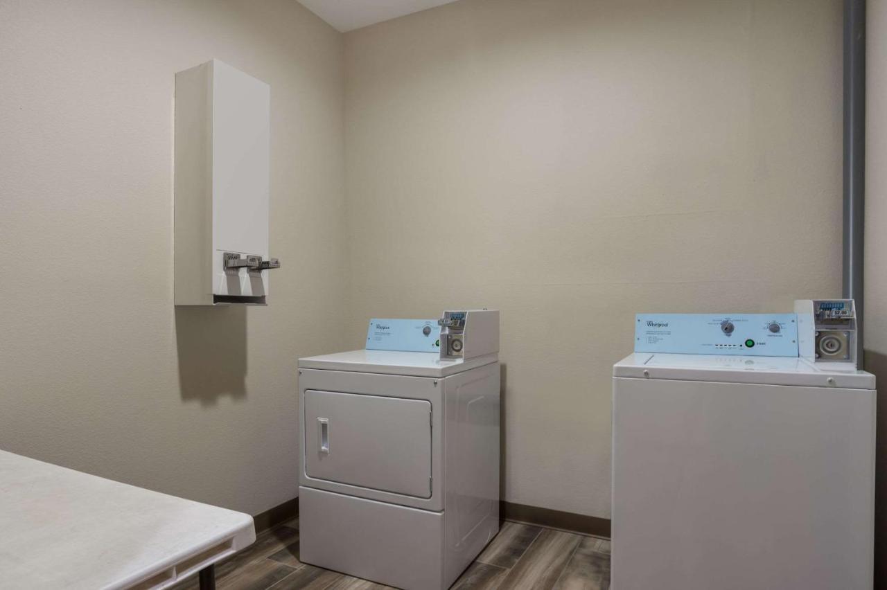 Quality Inn & Suites Pearl-Jackson Екстериор снимка