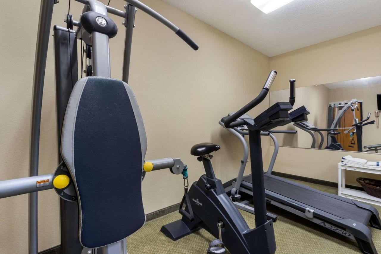 Quality Inn & Suites Pearl-Jackson Екстериор снимка