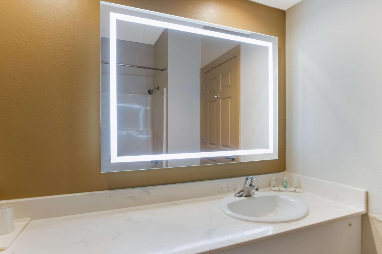 Quality Inn & Suites Pearl-Jackson Екстериор снимка
