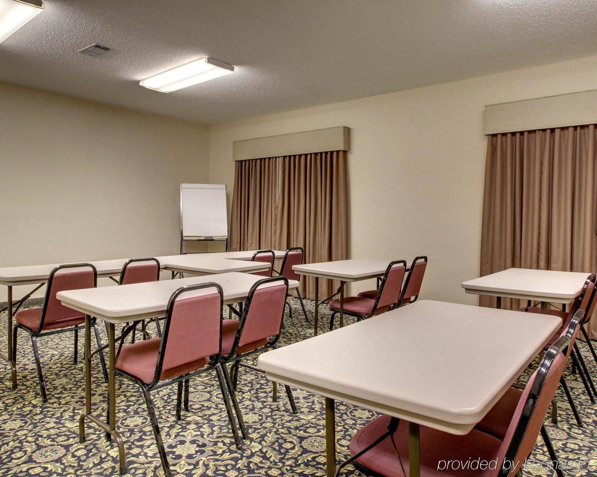 Quality Inn & Suites Pearl-Jackson Екстериор снимка
